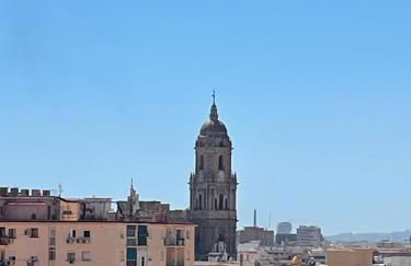 Two Bedroom Apartment in Málaga Center with Views - Photo 7