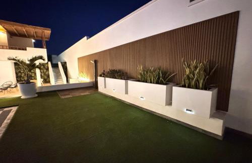 Villa Dedalos - Spacious luxury Villa with heated pool in Puerto Calero - Foto 19
