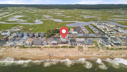 Beachfront Parking Salisbury Beach Retreat - Foto 3