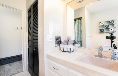 1mi to ND, King Beds, Easy Parking, Pet Friendly, Huge Fenced Yard for Games - Foto 49