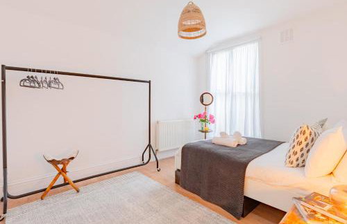 Luxuriously Curated 4BD Home Stoke Newington - Foto 52