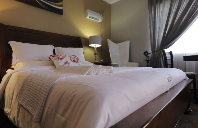 Ledumo Lodge - Photo 10