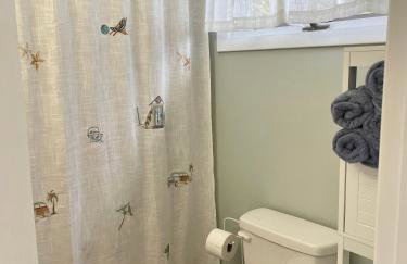 Cozy LAKE ONTARIO WATERFRONT Breathtaking Views! - Foto 15