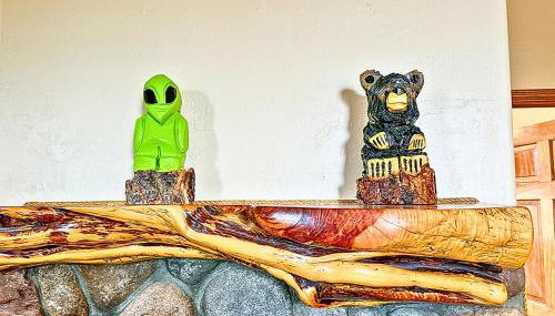 Forest edge, wild mustangs nearby, balcony views By Vacation Your Way - Foto 2