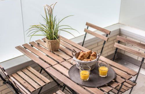 La Serna Premium Center - Photo 16