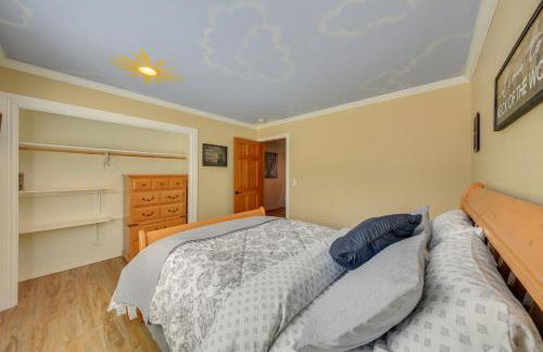 Beachfront Sagle Retreat with Boat Dock and Lift - Foto 27