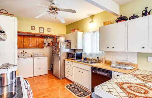 SeaTac Home with Patio and Grill - 3 Mi to Airport! - Foto 9