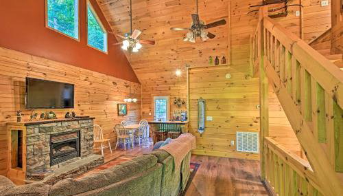 Rustic Andrews Cabin Rental with Deck and Fire Pit! - Foto 4