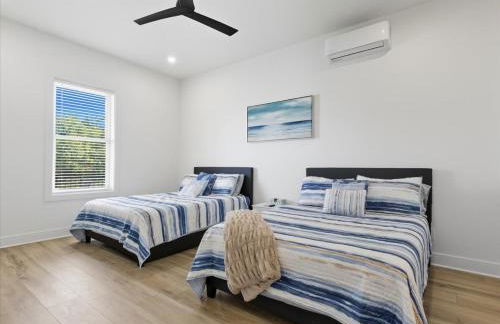 Expansive Deck, Private Dock, Boat Slip and Stunning Views - Foto 16