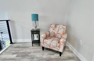 Luxury Waterfront Retreat with Hot Tub Near Acadia - Foto 24