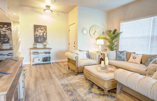 Winters Lodge at Little Ranches 5 min to Square - Foto 11