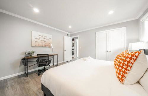 4BR Lux Los Gatos Home: Style & Comfy - Foto 22