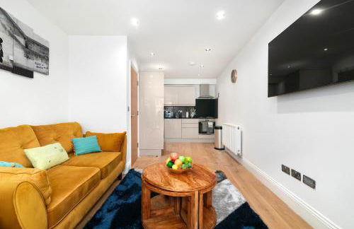3-Bedroom House with 2 Living Rooms & Balcony near Brick Lane, London - Foto 6