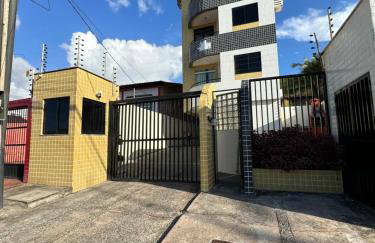 Apês Completos na Litorânea l Cozinha e Conforto l Ferreira Hospedagens - Foto 26
