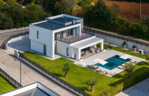 Villa BB Rapsody 10 with heated salt water pool - Foto 31