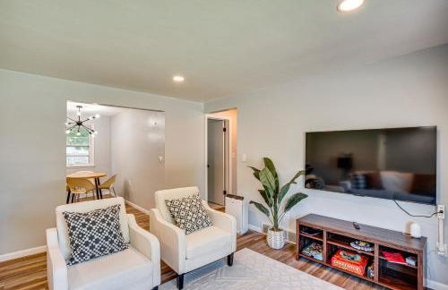 Large Backyard, Walk to Hospital Sheboygan Abode! - Photo 7