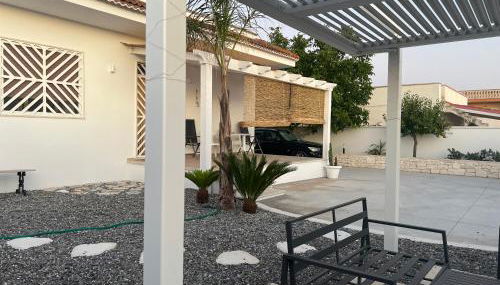 Salento Villa Cice, AC - WiFi - BBQ - attrezzatura da spiaggia - parcheggio privato sorvegliato, Due unità abitative indipendenti e giardino a due passi dal mare - Torre Ovo - Foto 4, Garden