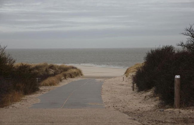Spacious Holiday Home in Renesse near North Sea - Photo 32