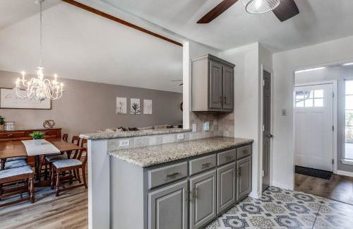 Rockwall Luxury Retreat-Pool/Spa/Patio/Gameroom - Foto 20