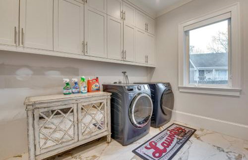 Sprawling Suwanee Home Theater, Pool, Hot Tub! - Foto 41