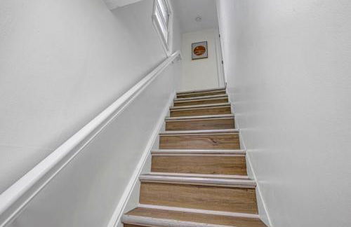 New Renovated 1BR with King Modern Comfort - Foto 7