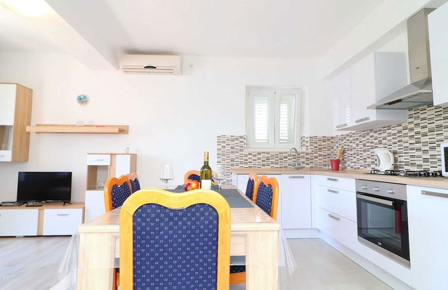 Apartments Radojkovic Lumbarda - Comfort Two Bedroom Apartment With Terrace and Sea View - Foto 9