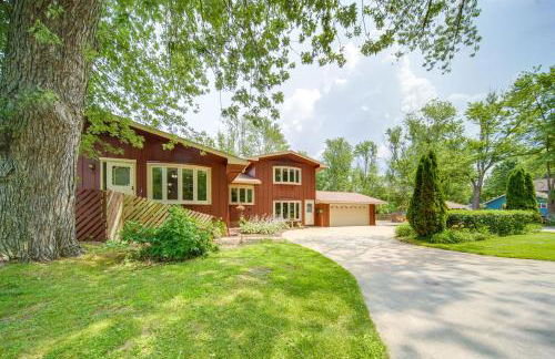 Lake Erie Getaway with Private Pool and Yard! - Foto 37