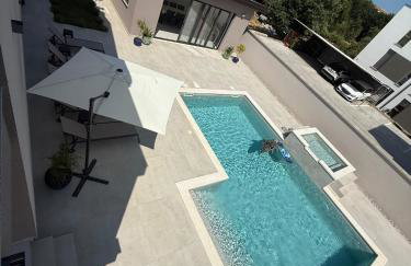 Villa Vida, Medulin - Bazen i jacuzzi - Foto 17