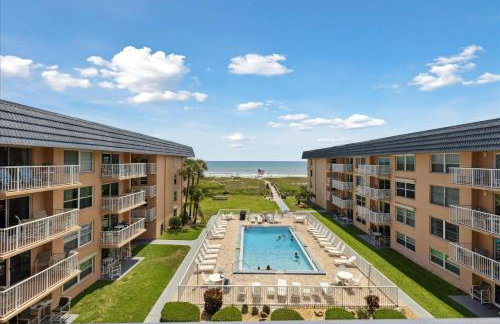 Spanish Main - Cocoa Beach Oceanfront Condos near Port Canaveral - Photo 32