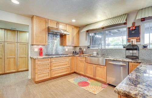 Horsey Hideaway Ranch House in Cave Creek! - Photo 11