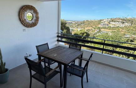 Sunny 3-Bedroom Apartment - Foto 9