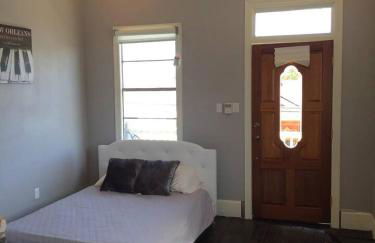 Modern Condo 2 Blocks From Quarters - Foto 20