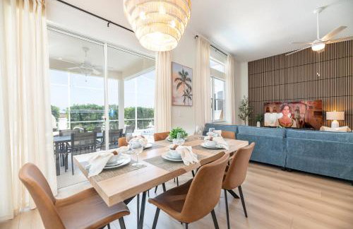 Stylish Retreat with Pool near The Parks - Foto 50