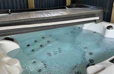 Cosy Studio Cabin with Optional Hot Tub Lilliput near Sandbanks beach - Photo 2