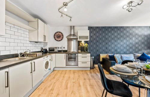 30 percent off! Stylish 2 Bed 2 Bath Abode with Parking - Foto 9