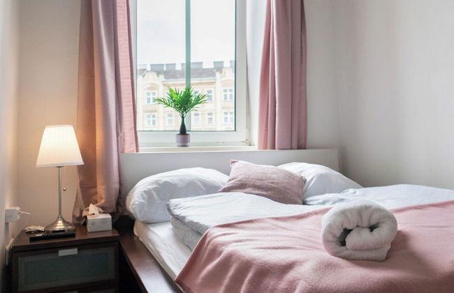 Cozy Room Shared Apt Millennium Tower - Photo 33