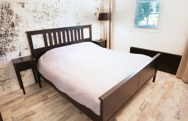 A Detached Bungalow With Outdoor Fireplace, Covered Terrace and Pond in a Forest Plot - Photo 4