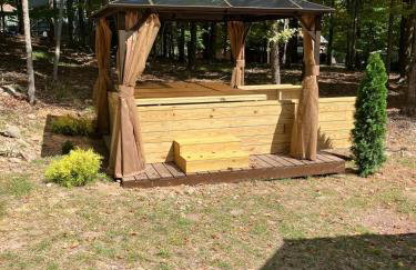 Luxury Cabin with Outdoor HotTub-NEW Construction - Foto 50