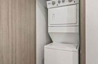 Brand New 3BD 2 5BTH Triplex Unit Near Downtown - Foto 23