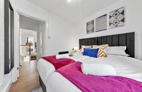 Spacious 3 beds home Close to Southampton GENERAL HOSPITAL - sleep 9 - Free Parking - Pool table - 2 Large TVs - Foto 66