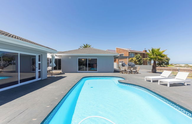 Beachfront, Private Pool, Pizza Oven, Pool Table, Fast Internet, Family Friendly - Photo 31