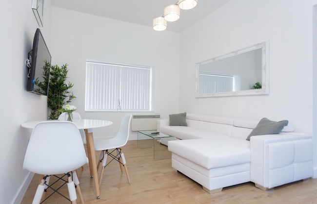 Live in Leeds Greenhill Bungalows - Photo 57