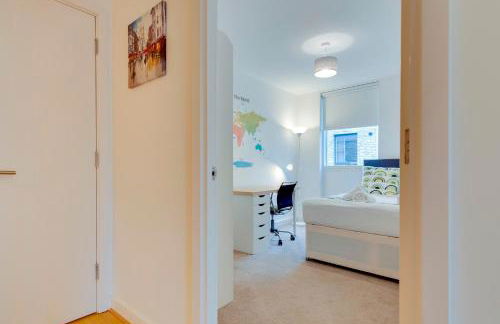 54 Woodpecker Way · Modern apartment near Addenbrookes Free parking Pass the Keys - Foto 34