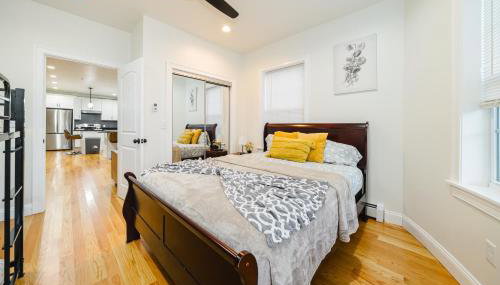 4BR Worcester Family Apt - Spacious Kitchen - Near Parks & Dining - Summer Ready 16-1 - Foto 3