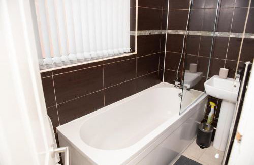 Modern City Living, 1km from the Heart of Town! - Photo 6