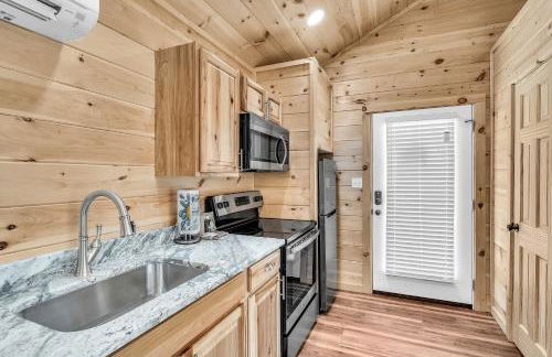 The Chalet At Greenbriar Creek - Pickleball Court, Creek, WIFI, Mountain Views, Starting at 79" - Photo 14