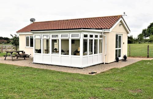 Orchard Farm Cottage - Photo 11