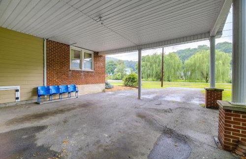 Charming Damascus Retreat with Deck and Creek Views! - Foto 25