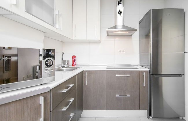 EnjoyGranada LUJO Piscina y Parking - Foto 14