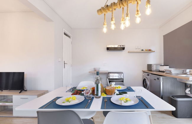 AMIS Apartments - Photo 16